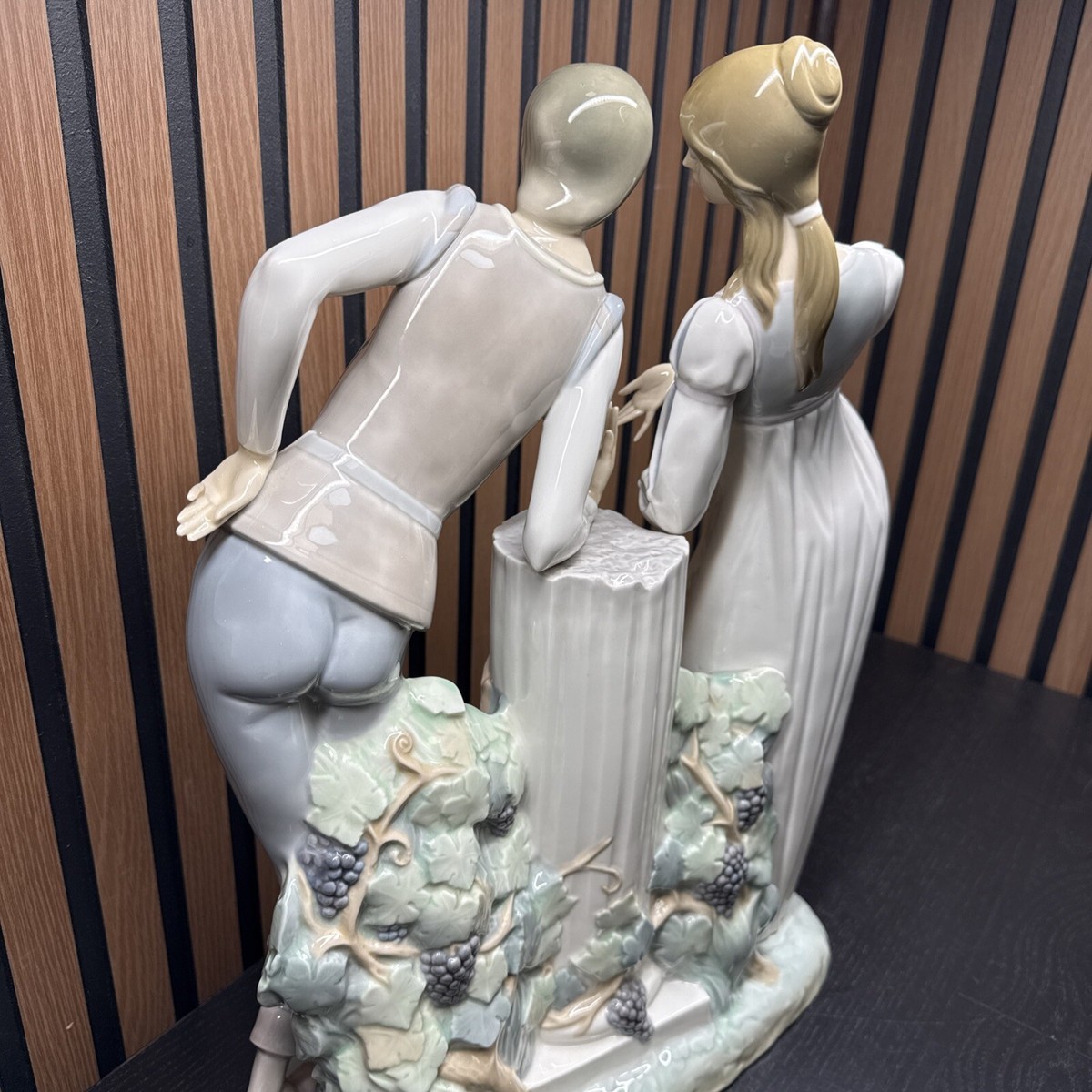 Lladro Romeo and Juliet 4750 Porcelain Gloss Figurine *Read
