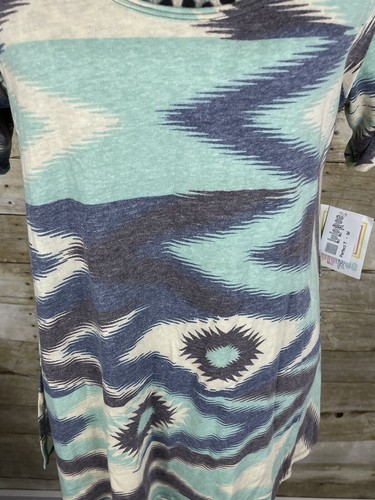 NWT LuLaRoe Perfect T M Women's Top - Size Medium - Fast SHIPPING!!! - Picture 2 of 6