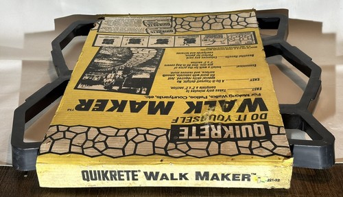Quikrete 6921-32 Do It Yourself Walk Maker For Making Walks, Patios, Courtyards - Picture 3 of 5