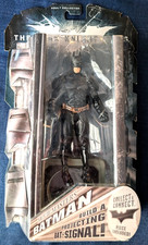 The Dark Knight Rises Movie Masters Batman   6" Figure   Projecting Bat Signal