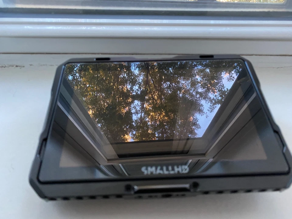 SmallHD Indie 7 7" Full HD 16:9 Touchscreen Monitor On-Camera USATO UNA VOLTA - Immagine 2 di 4