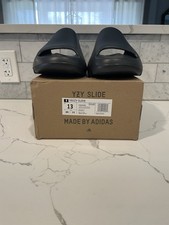 YEEZY SLIDES ONYX SIZE 13 NEVER WORN