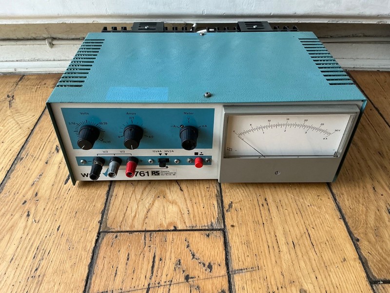 WEIR Electronics 261 / 0 - 30V DC Bench PSU / Power Supply