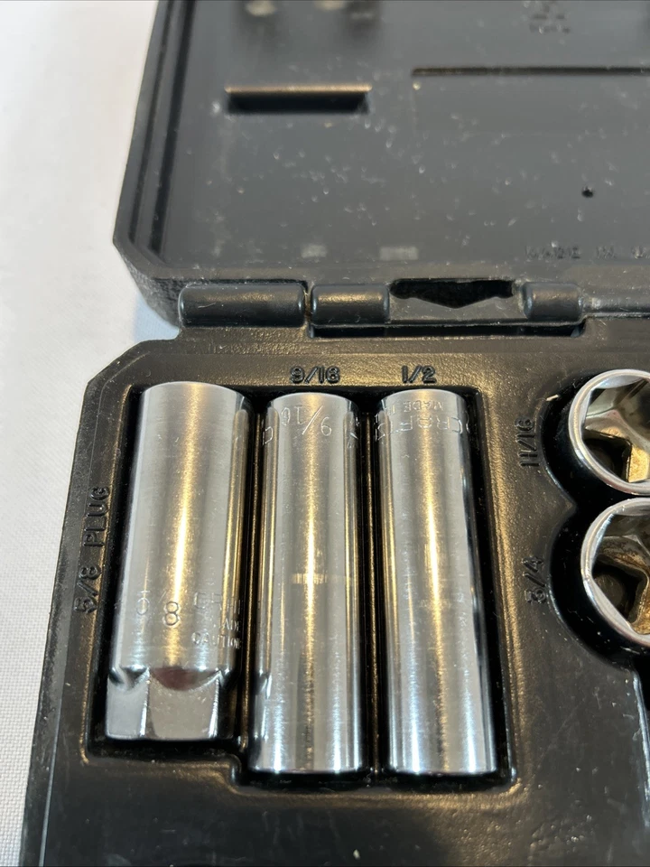 Craftsman Socket Set 12 Piece 3/8” Drive 6 Point With Ratcheting Wrench 34786 - Image 2 of 4