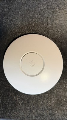 Ubiquiti Networks UniFi UAP-PRO Wireless Access Point