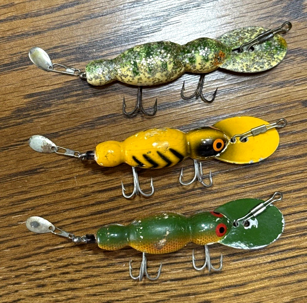 bomber fishing lures vintage BAITS PINFISH Lure GOLD BLACK HEAD Toad Tackle New VS Old Generations of