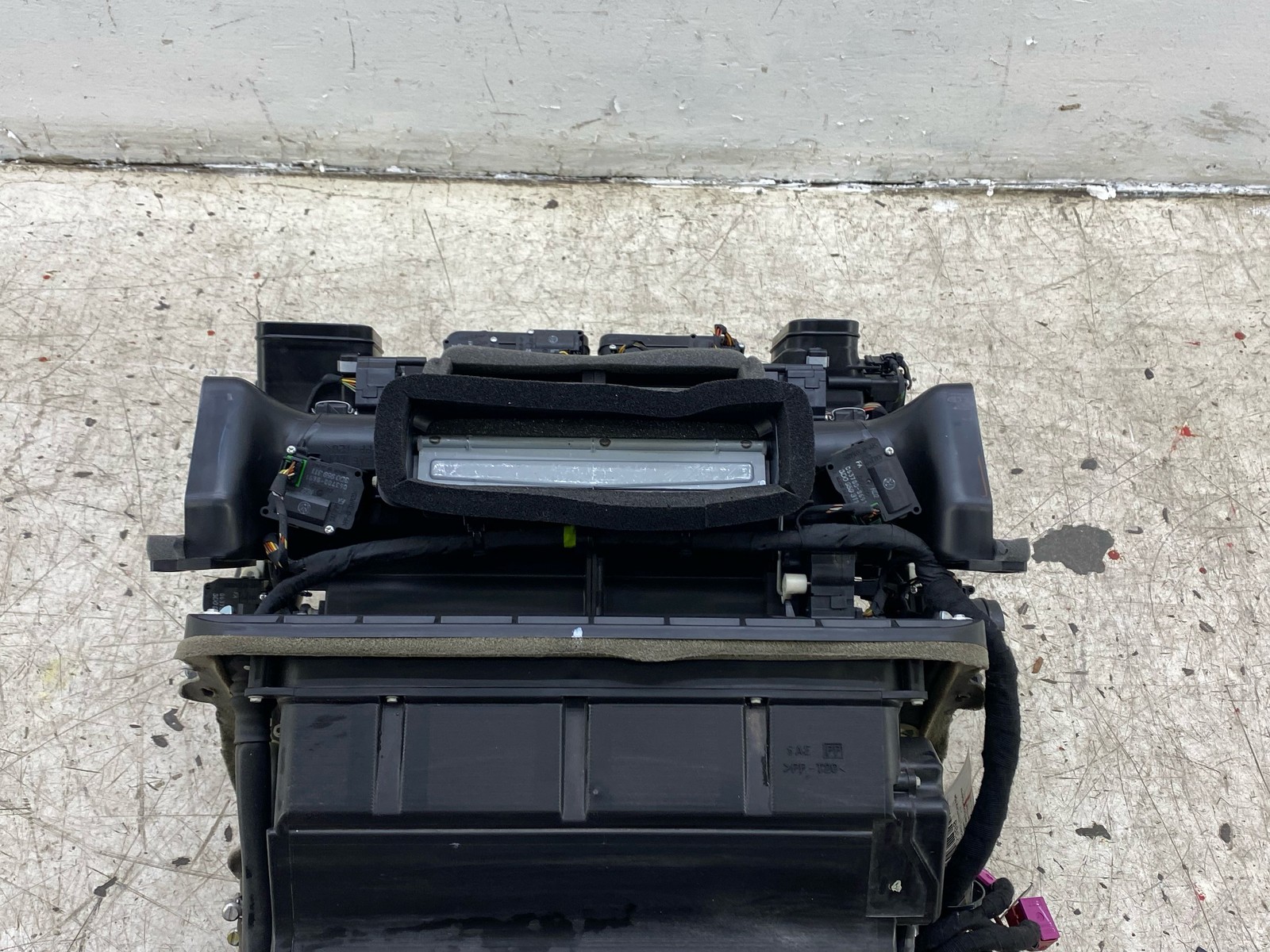 Bentley Flying Spur 2015 Blower motor P/N 3W1820003D