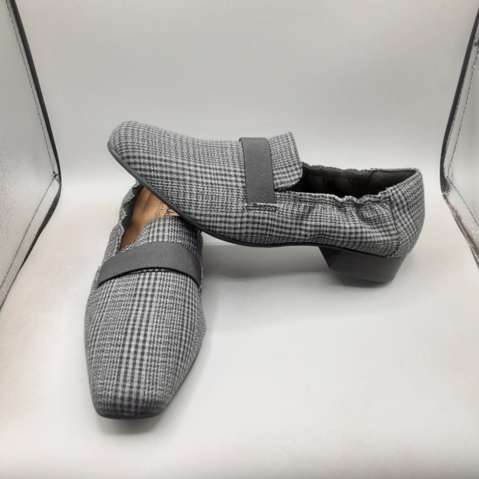 Clarks Tilmont Eve Womens Loafers Slip-On Black White Plaid Size 7.5W A79