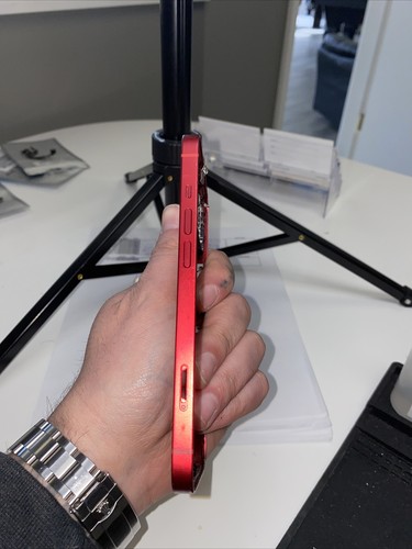 OEM Apple iPhone 13 Back Housing cracked Red - Picture 4 of 6