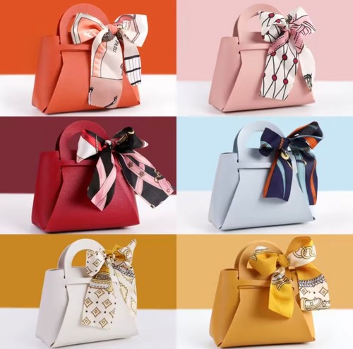 5 PU Leder Handtasche Form Tasche & Schleife Geschenkbox Hochzeit Gastgeschenk Party Süßigkeiten - Bild 1 von 9