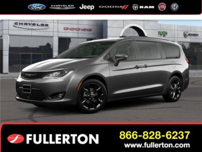 2020 Chrysler Pacifica Touring L 2020 Chrysler Pacifica, Granite Crystal Metallic Clearcoat with 19 Miles availab