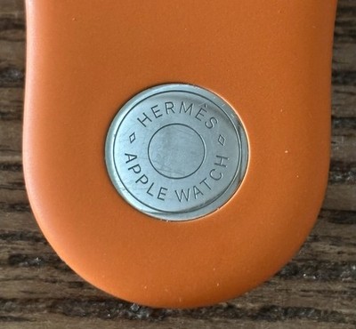 Hermés Apple Watch Silikonarmband in Traumhaftem Hermés-Orange und Größe 44