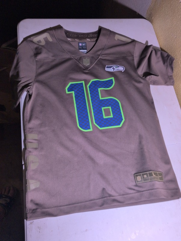 Nike Salute to Service Youth Jersey Size Large Tyler Lockett Seattle Seahawks