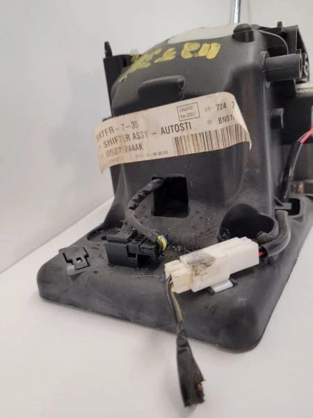 2011 Chrysler 200 transmissão automática alavanca de câmbio Assy 05273244ak - Imagem 4 de 4