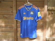Newcastle United Third shirt, Large, adidas