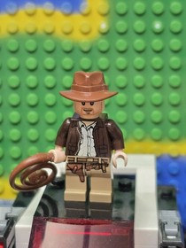 Lego Indiana Jones and Marion Ravenwood Minifigure -  IAJ001 iaj007