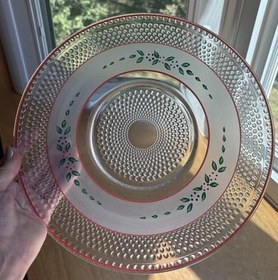 L E Smith Hobnail Serving Platter 12  Round Red Green Holly Design Christmas
