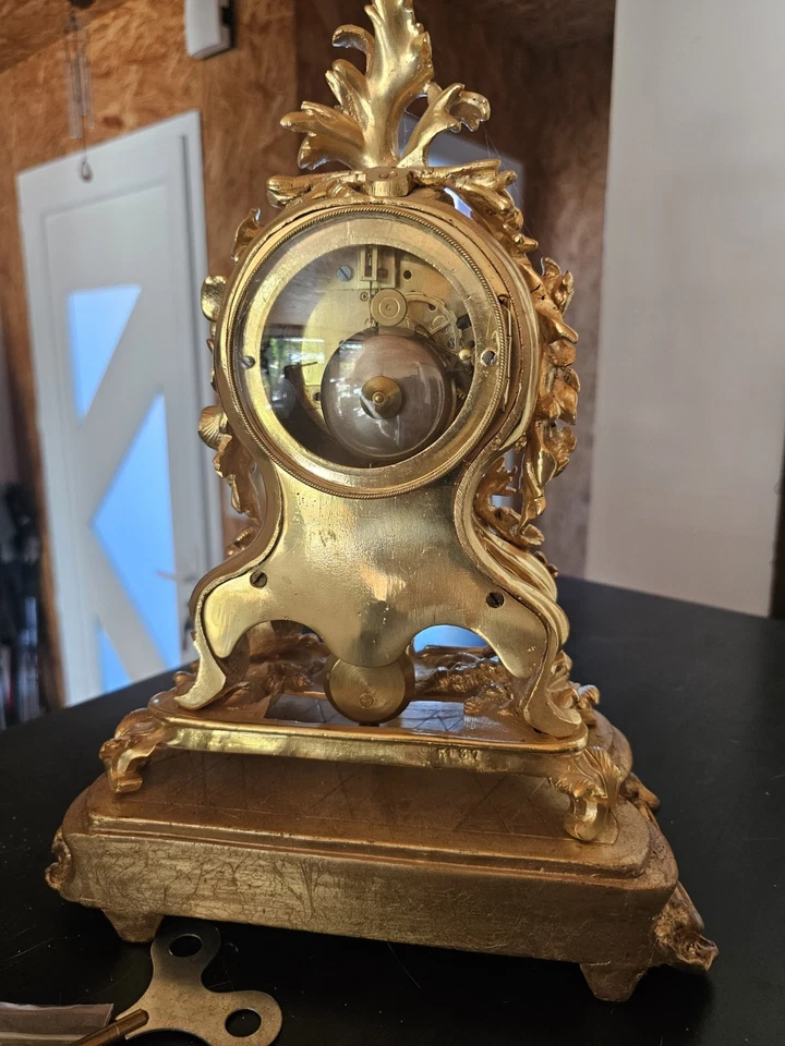 Pendule rocaille de cheminée style Louis XV entièrement rénovée. - Photo 2/4