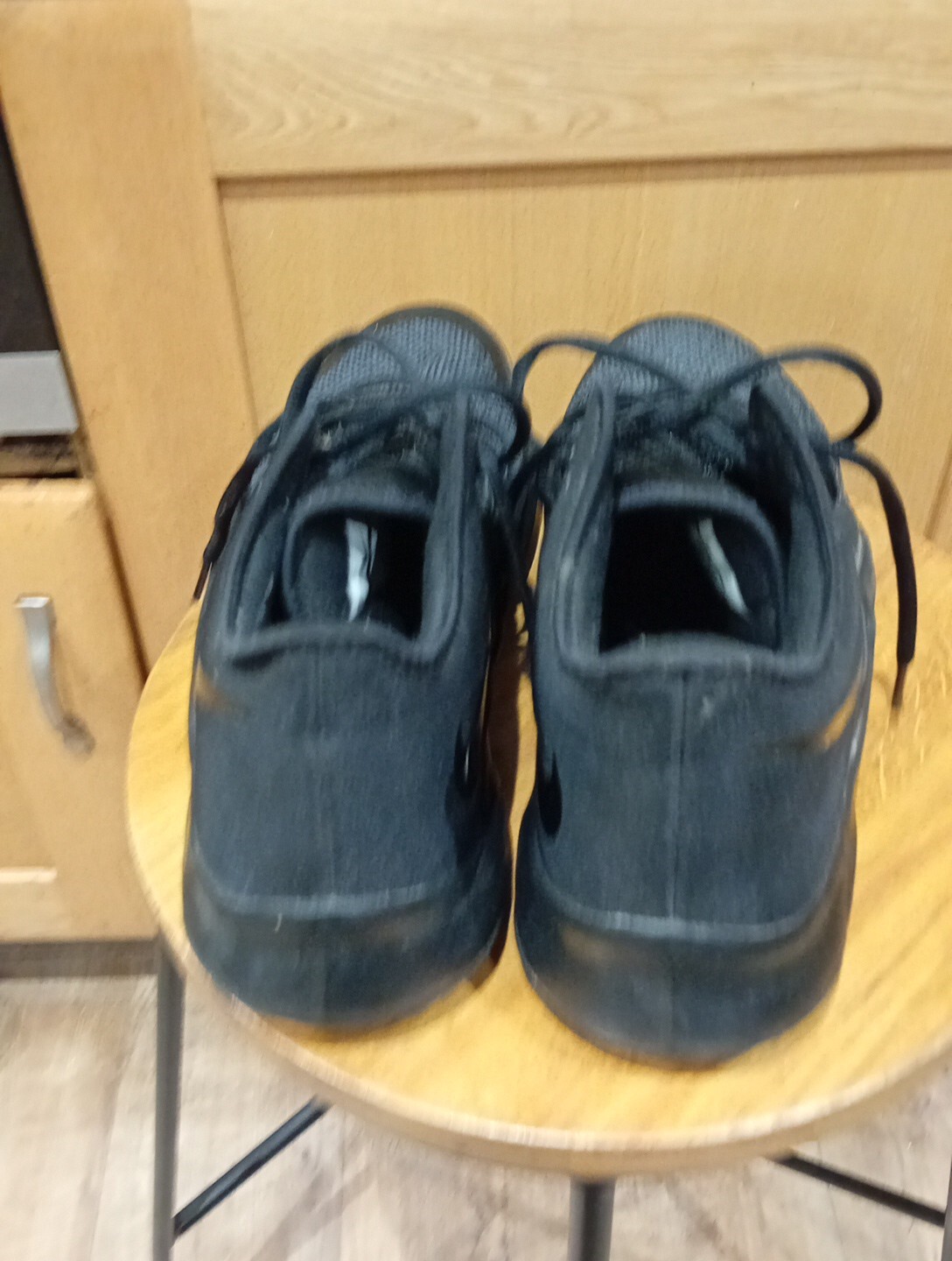 nike air versatile 3 red