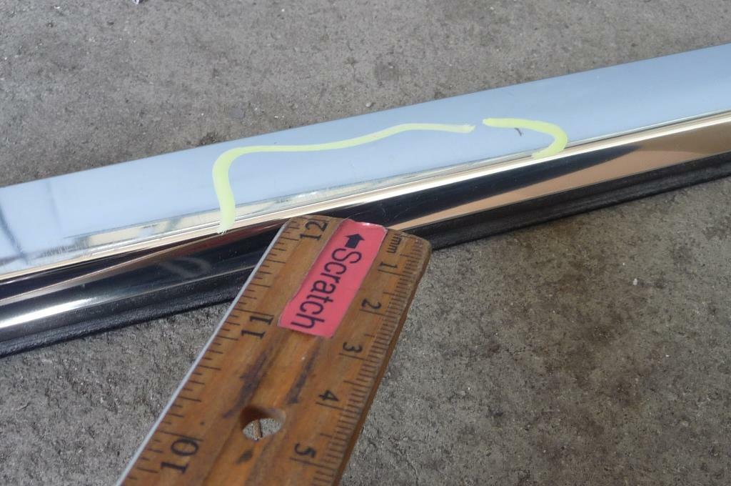2008-2016 Rolls-Royce Ghost Rear Left Door Outer Weatherstrip 51357200329 OEM