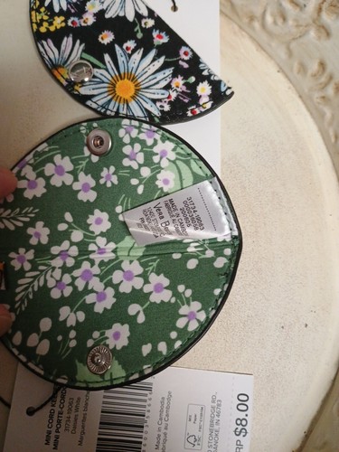 Vera Bradley Mini Cord Keeper en Margaritas Blanco - Imagen 2 de 2