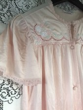 VINTAGE Vanity Fair XS Button Robe Gown. Made In USA nylon