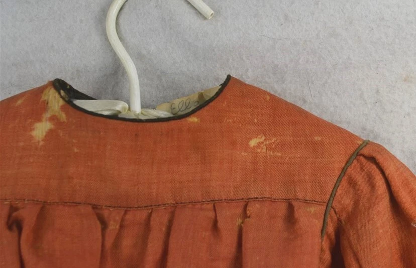 antique bodice top blouse girl child red wool bust 18 in. 19th c mid 1800s - Image 3 of 4