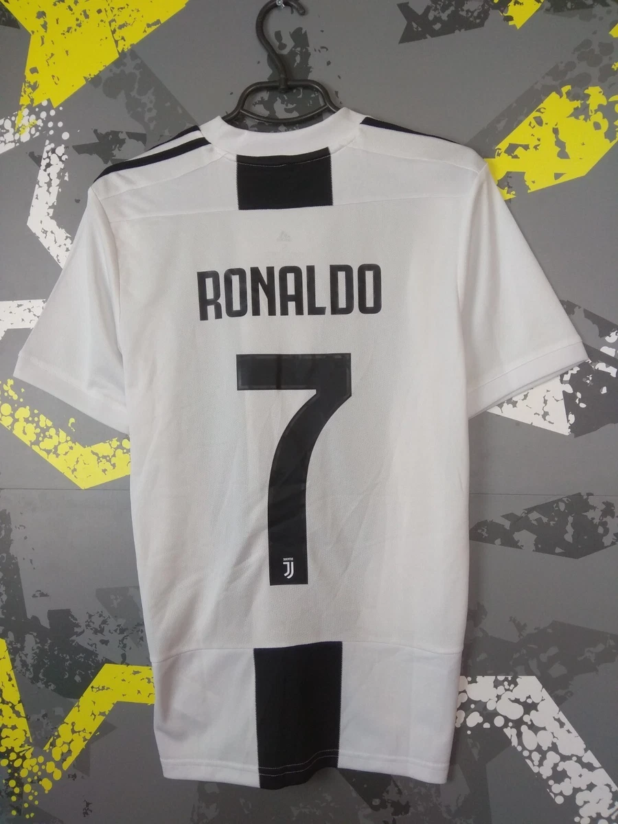 ronaldo football kit juventus