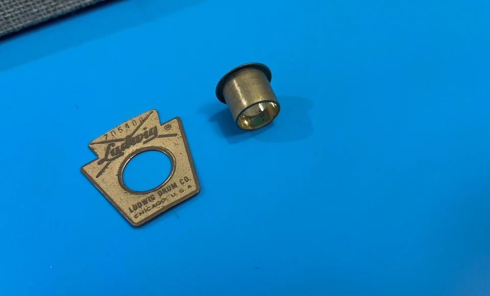 Ludwig 60s Vintage Snare Drum Floor Tom Drum Keystone Badge 1969 and Air Vent - Image 2 of 2