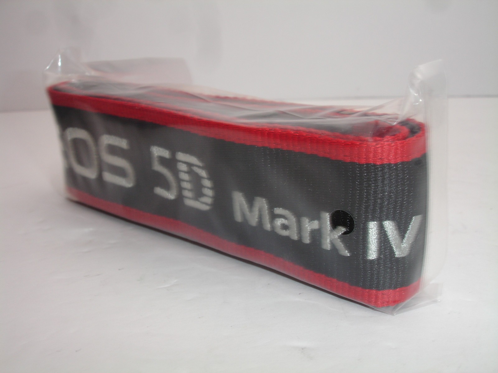 CANON EOS 5D Mark IV CAMERA NECK STRAP , Genuine / OEM , NEW