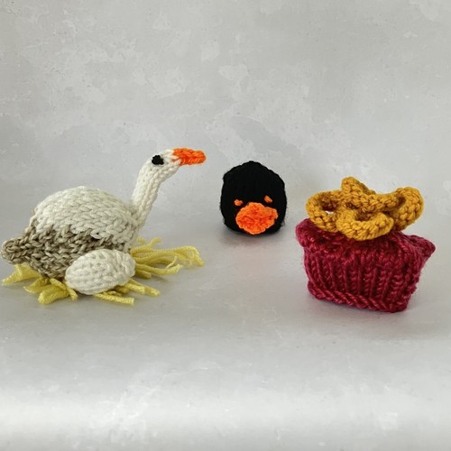 Christmas Knitting Pattern, 12 Days of Christmas, Ferrero Rocher Covers - Picture 4 of 7