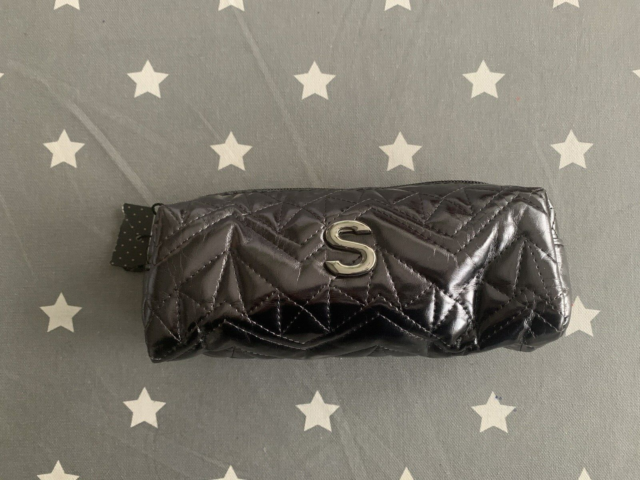 BNWT PRIMARK SMALL MAKE-UP CASE / GLASSES CASE / COSMETIC BAG WITH LETTER S BNWT PRIMARK SMALL MAKE-UP CASE / GLASSES CASE / COSMETIC BAG WITH LETTER S