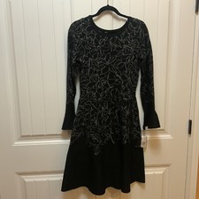 Taylor NWT M Black Silver Flower Bell Sleeve Sweater Dress $119 B138