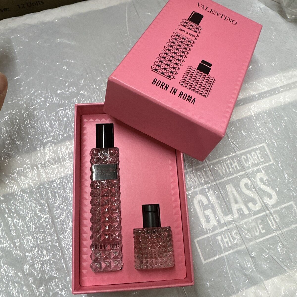 Valentino Born in Roma Set Travel Spray 15ml+ Mini 6ml Eau Valentino Born in Roma Set Travel Spray 15ml+ Mini 6ml Eau