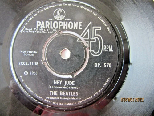The Beatles - Rare INDIA Pressing- “Hey Jude /Revolution” - DP-570. Single