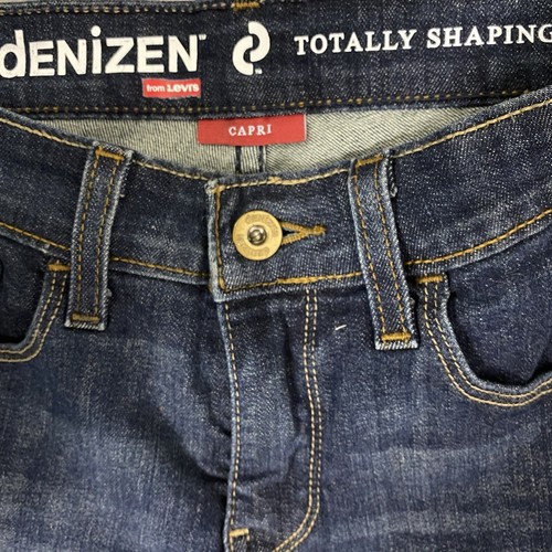 DENIZEN Levi's Womens Totally Shaping Capri Jeans Size 4 Dark Wash Cuffed - Picture 7 of 8