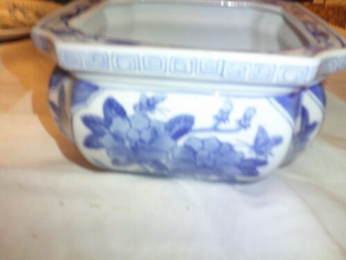 BLUE AND WHITE PORCELAIN SQUARE PLANTER FLOWER PATTERN OLDER - Picture 1 of 6