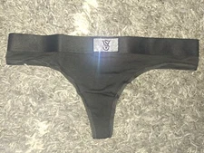 VS  cotton Logo studded thong Panty BRAND NEW SIZE Small black 
