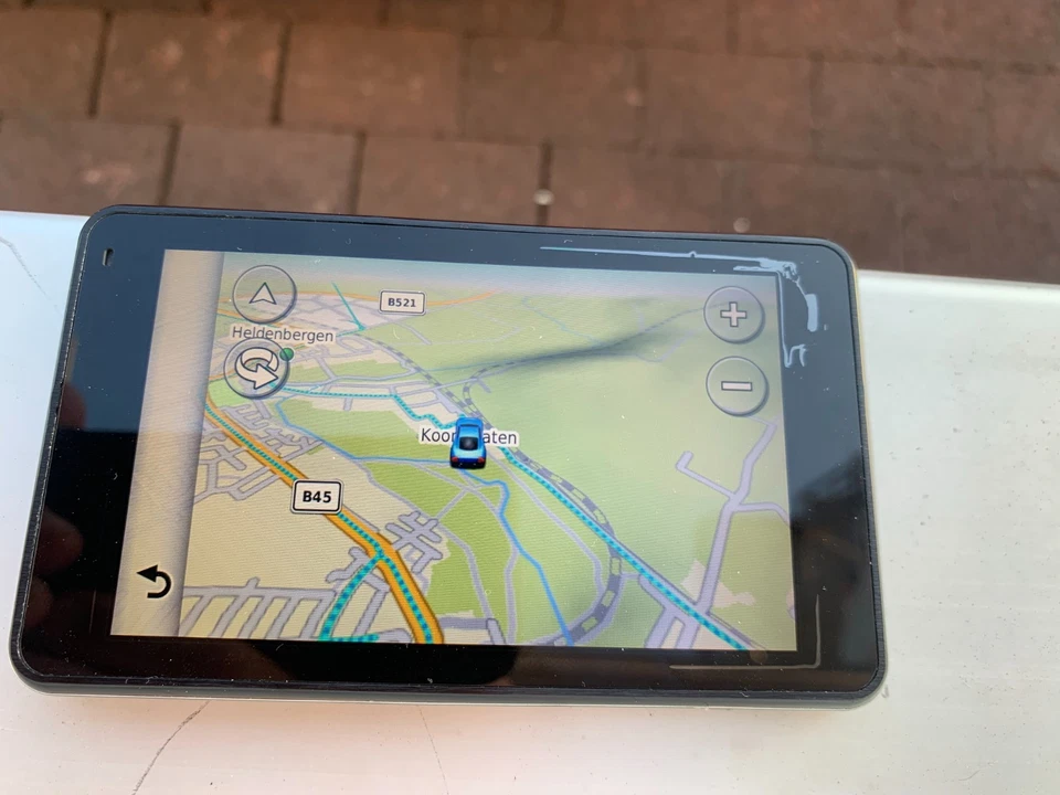 Garmin nüvi 3790 Navi GPS für Auto und Fußgänger - Bild 2 von 4
