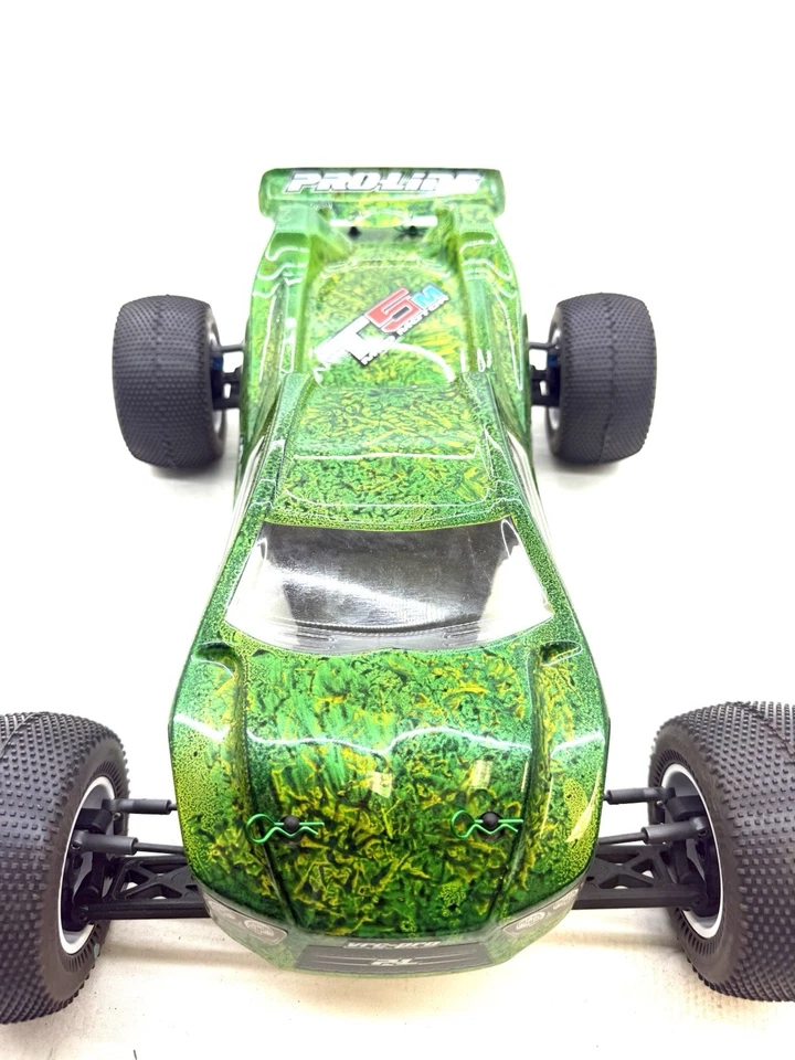 Team Associated T5M 1/10 2wd Stadium Truck Roller Slider Chassis w/ Body New - Image 4 of 4