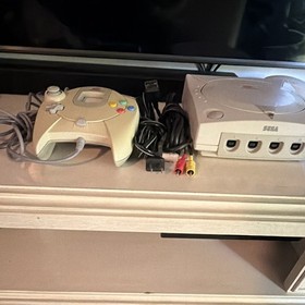 SEGA Dreamcast White Home Console Bundle w/ Controller, Memory Unit, AV Cables