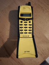 Ericsson Handy GF 768 Pin Telefon zum aufklappen 3D  PIN Ericsson in GELB