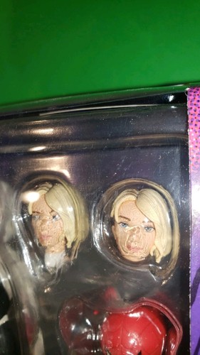 Medicom Toy MAFEX n.134 Modellino SPIDER-GWEN GWEN STACY Marvel Spiderham - Foto 4 di 14