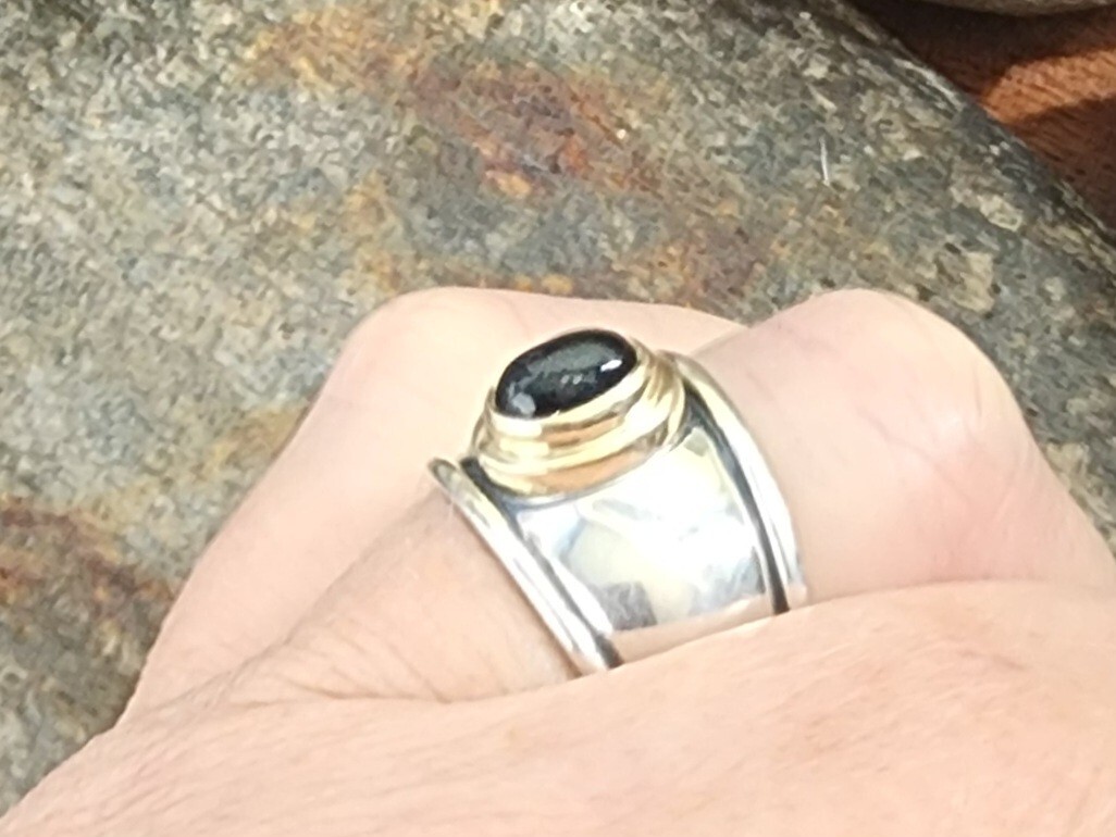 Retired James Avery Oval Onyx 18kt Gold and Silver Ring Size