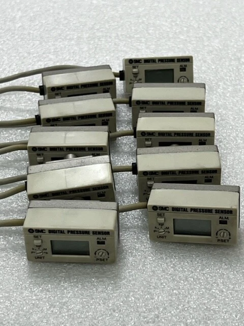 SMC Dgital Pressure Sensor GS40-M5 12 to 24VDC Used - Lot of 10 Pcs - Image 3 of 4