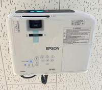 Epson EB-W55 Beam Projektor Business Projektor Wxga 3LCD 4.000Lm / Express
