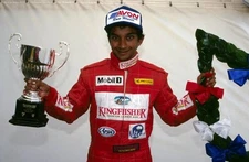 Race winner Narain Karthikeyan Carlin Motorsport British Formula 3- Old Photo 2