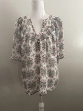 LOFT Floral Blouse Womens Sz M Flutter Sleeve Pullover