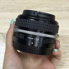 Nikon NIKKOR Z 28mm f/2.8 SE Lens with Caps for Nikon Z Mount