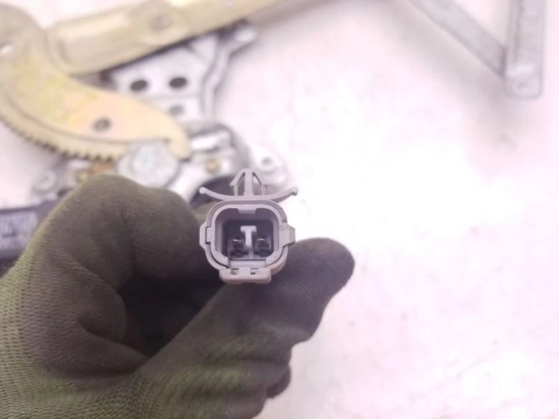 REGULADOR VENTANA DELANTERA IZQUIERDA CONDUCTOR TOYOTA 4 CORREDORES 90-95 Foto 4 de 4